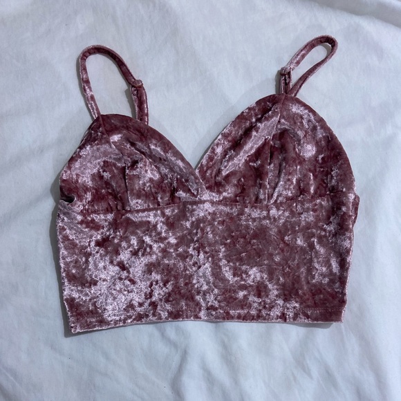 SHEIN Tops - VENVET pink top